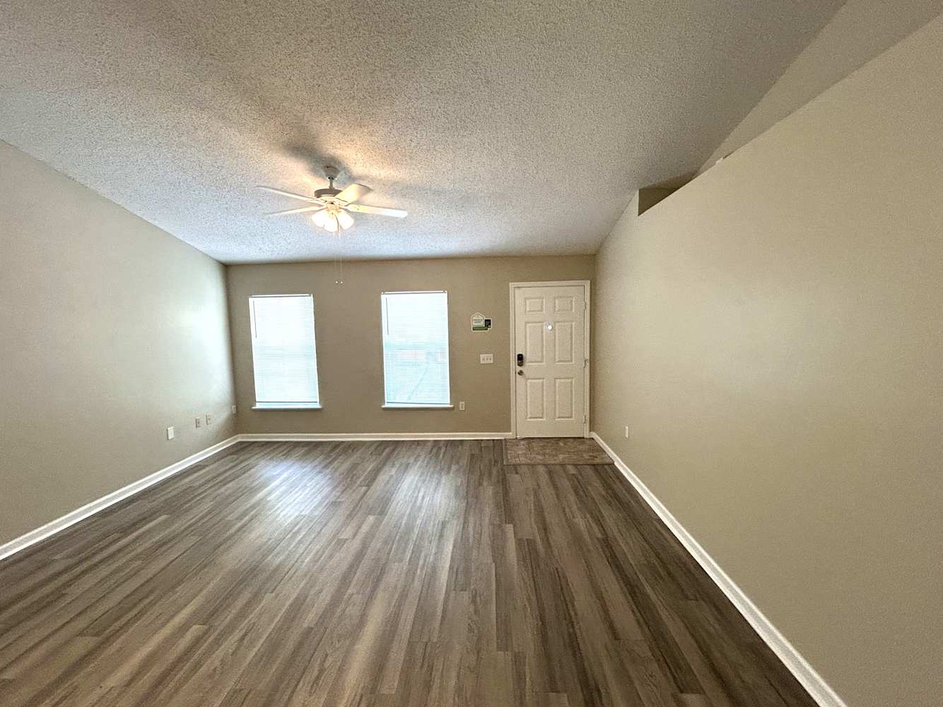 6020 Kaley Dr photo 2