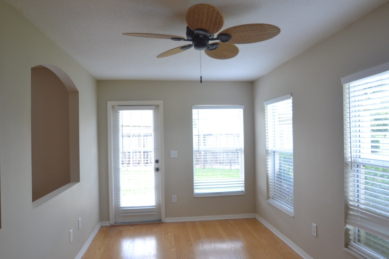 1021 Torreya Way photo 4