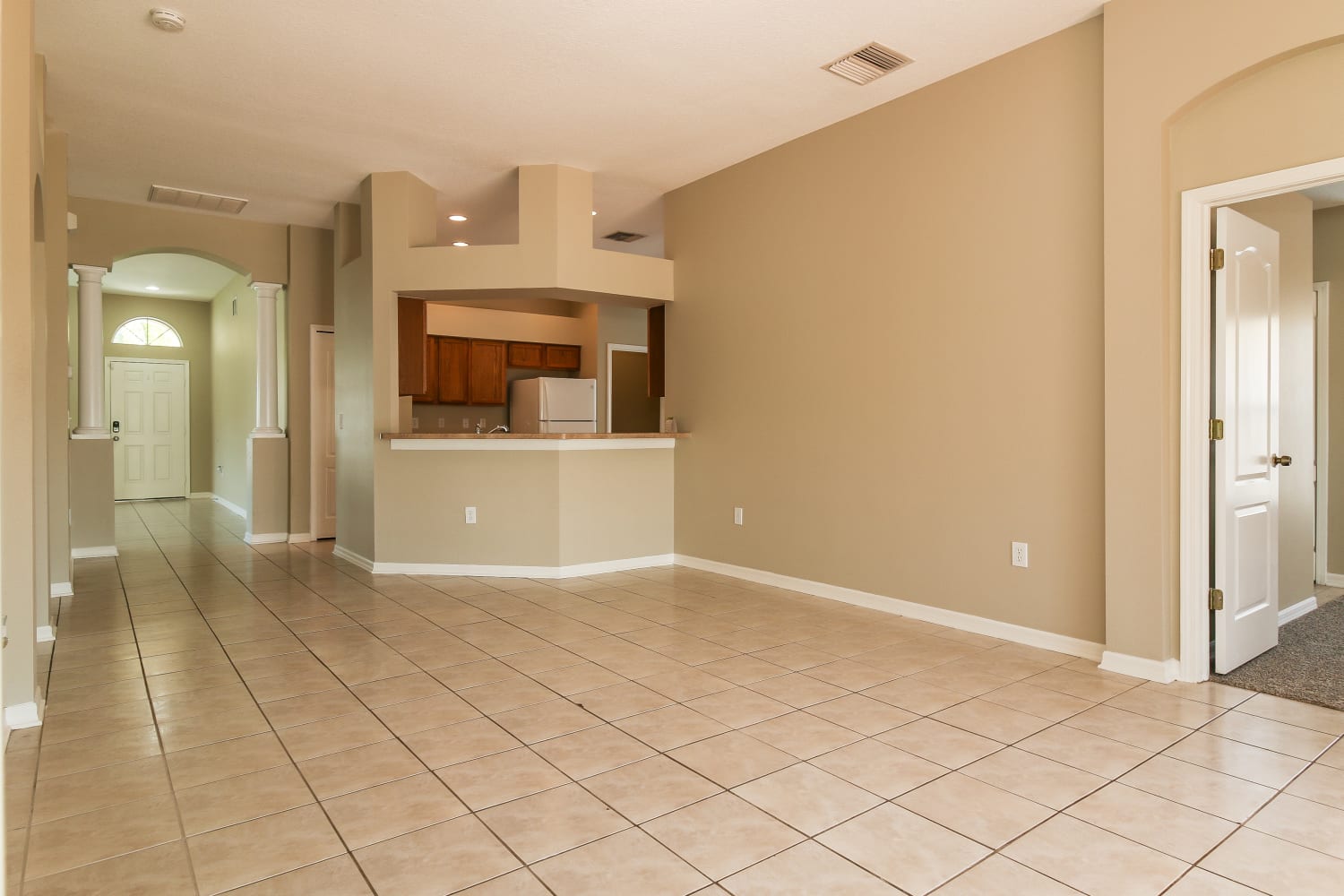 449 Stone Briar Dr photo 3