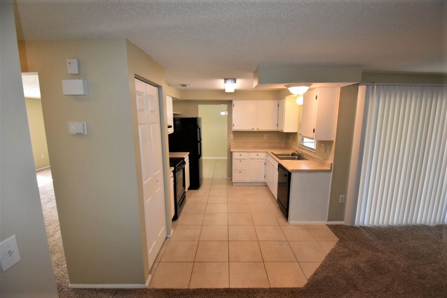 420 Arrowhead Ct photo 5