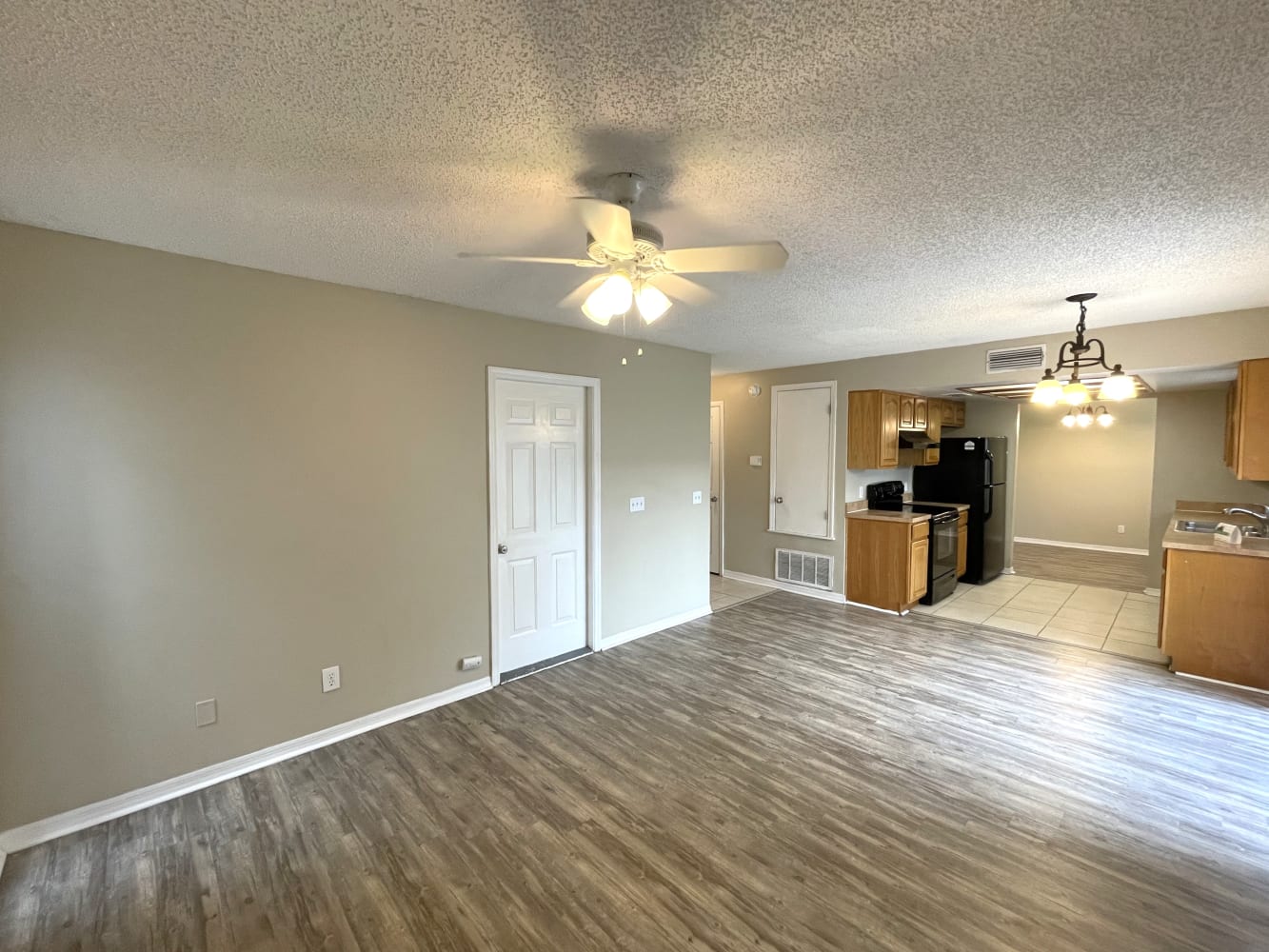 9707 Little Pond Way photo 3