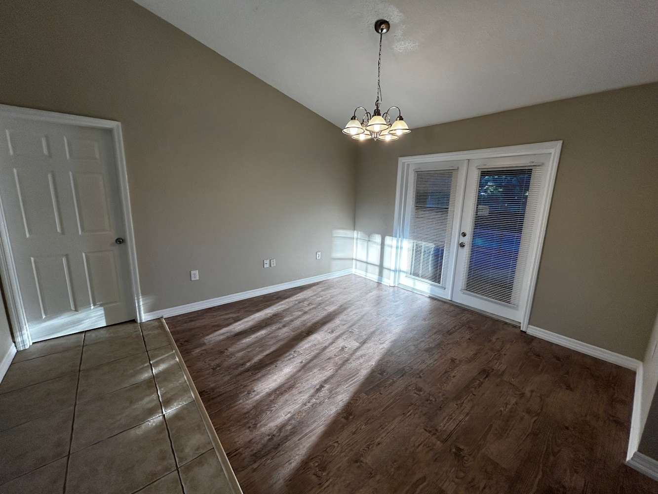 7202 Hileman Dr E photo 3