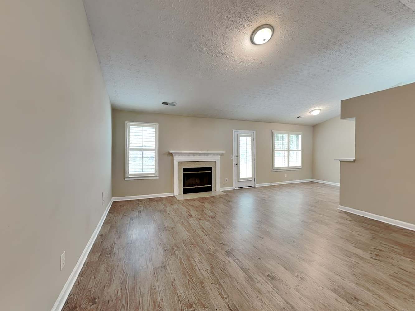 213 Highpoint Xing photo 4