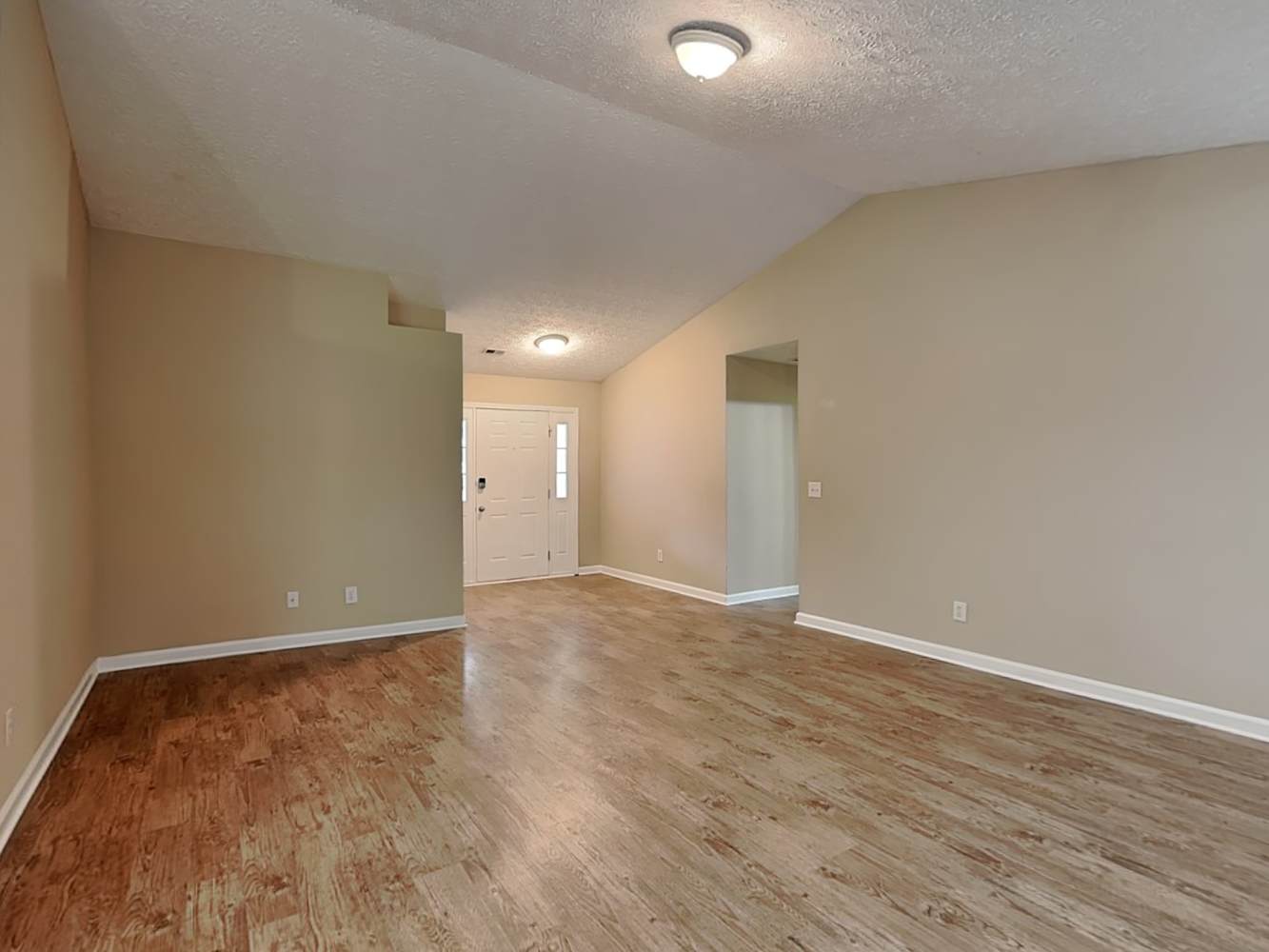 213 Highpoint Xing photo 3