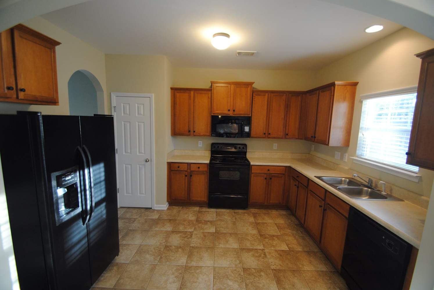 5001 Amethyst Dr photo 3