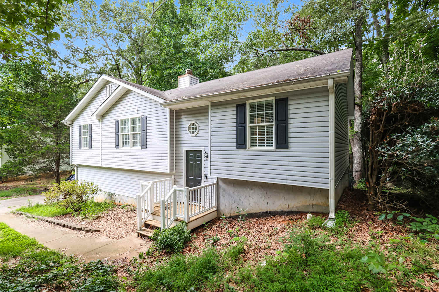 485 Senator Rd photo 4
