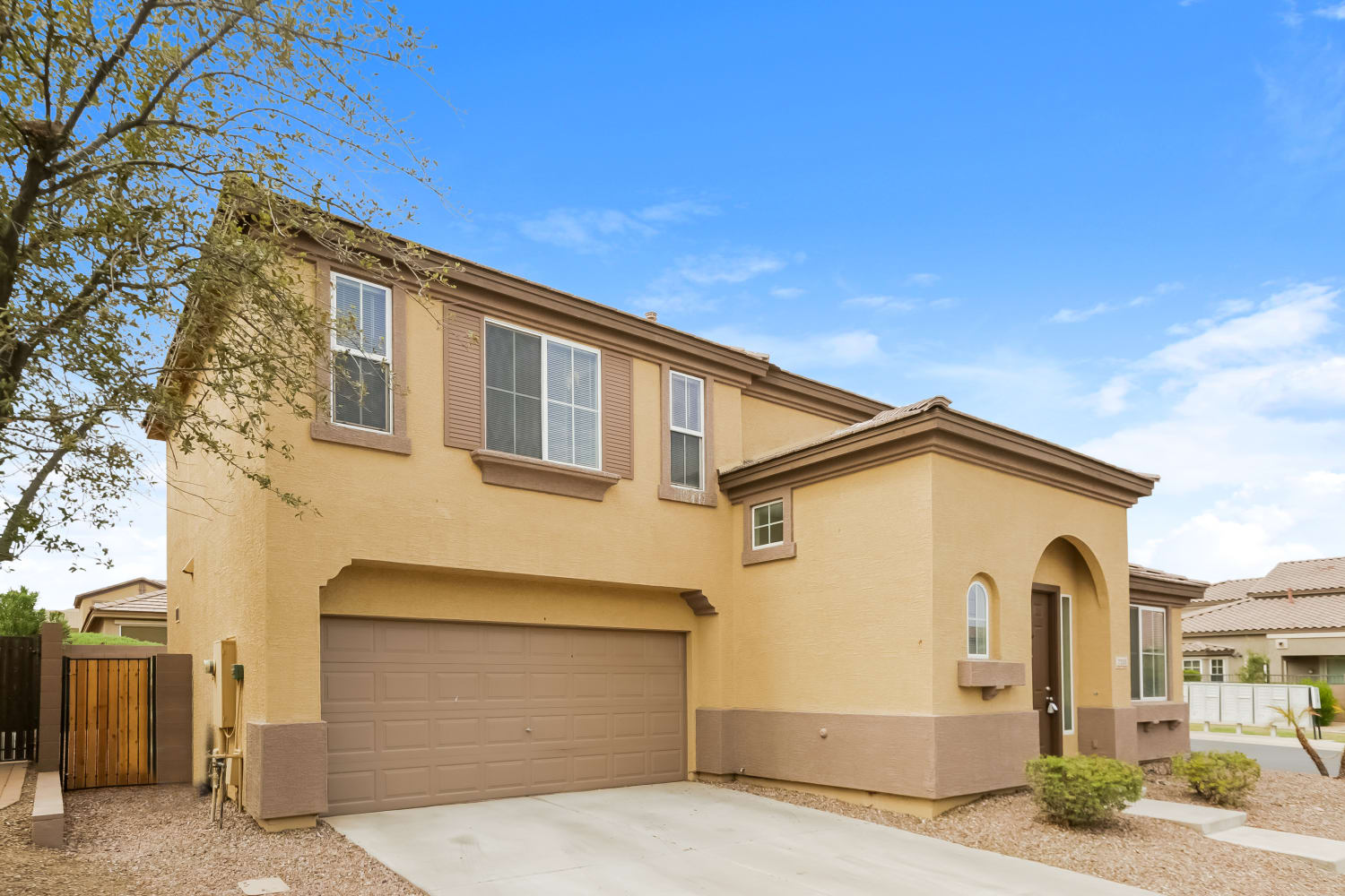 7233 S 39th Way Phoenix, AZ 85042 photo 2