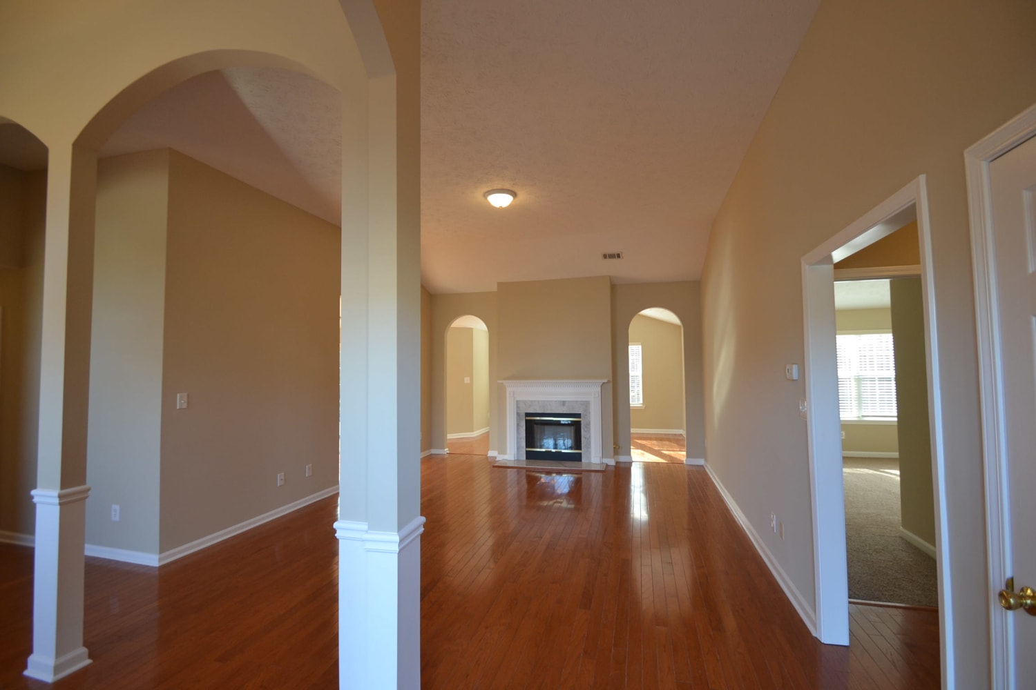 2405 Pemberton Pt photo 2
