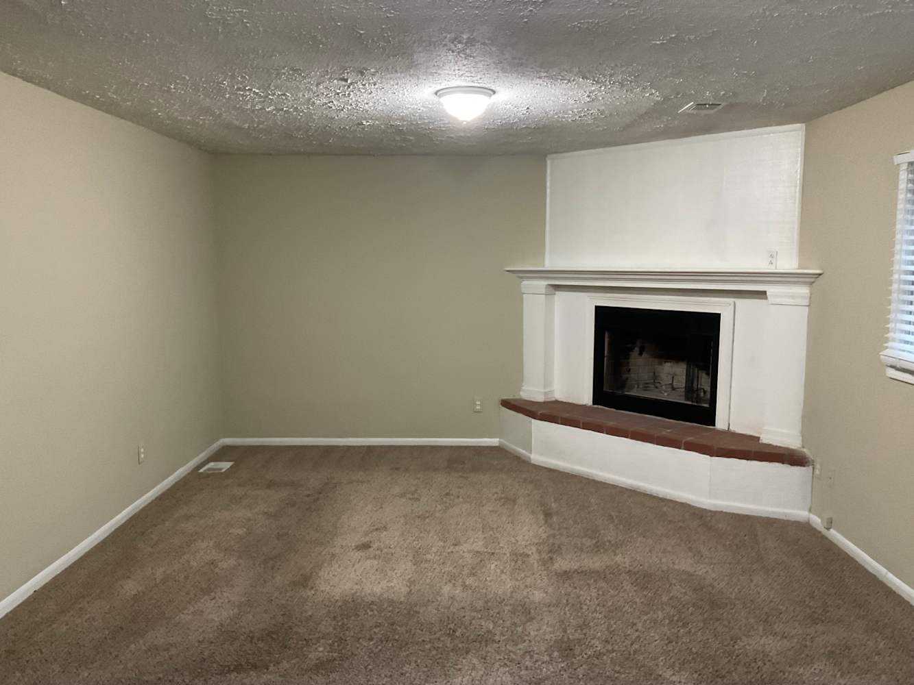 731 Suwanee Pkwy photo 4