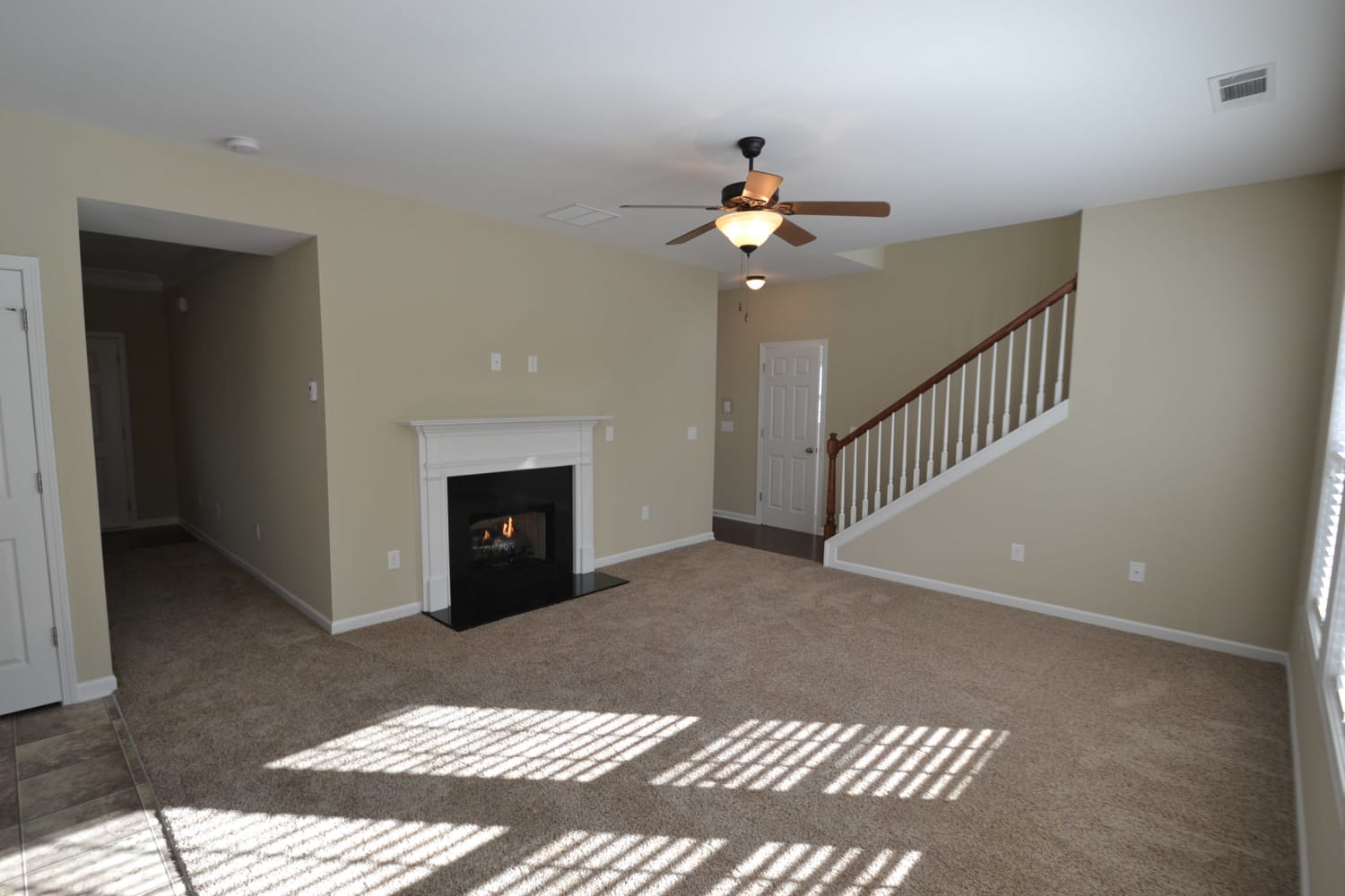 2472 Folsom St photo 3