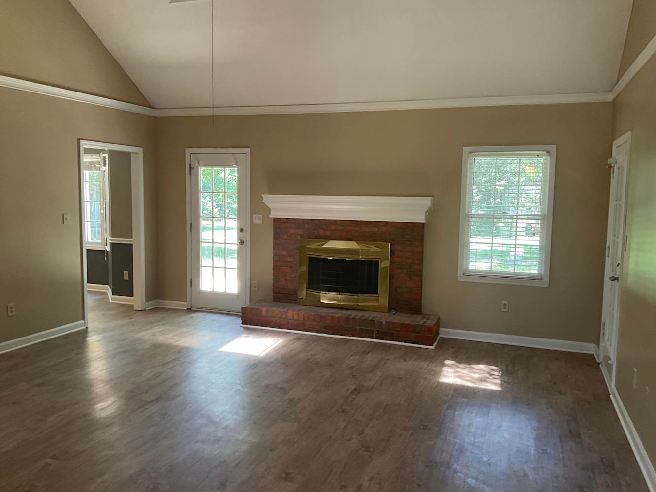 500 Sequoia Ct photo 3