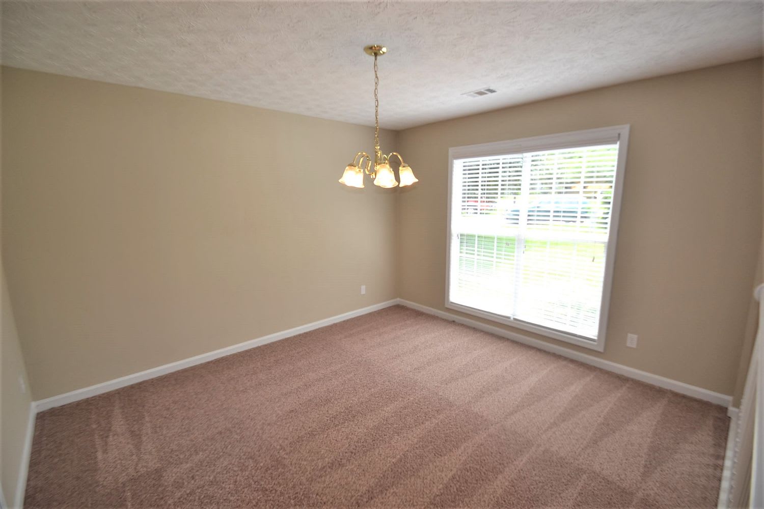 1661 Hampton Walk Dr photo 5