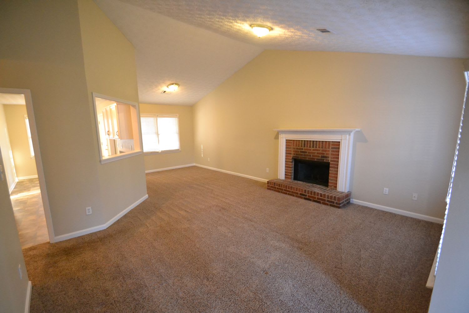 211 Johnstons Way photo 3