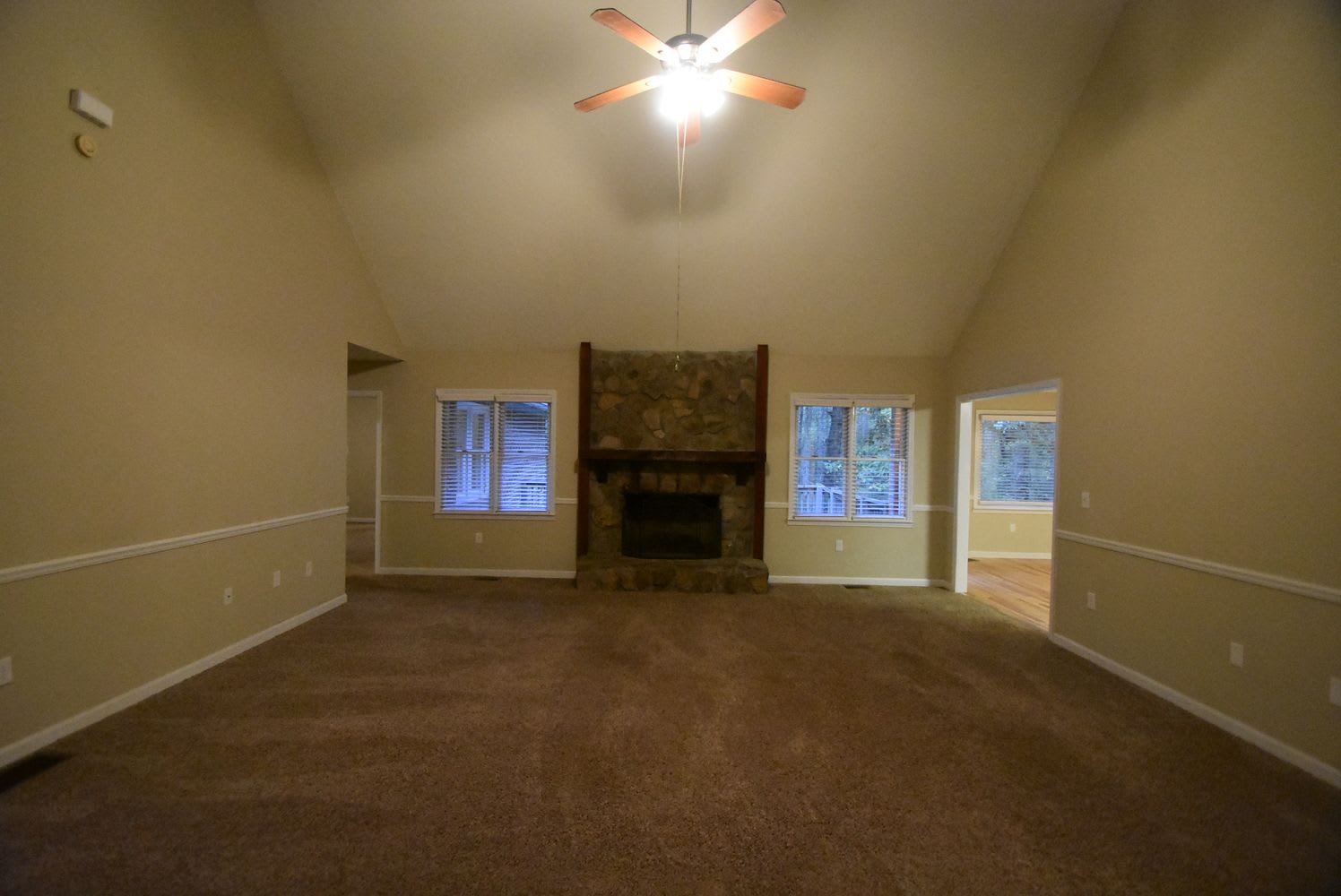 444 Kimberly Ct photo 3