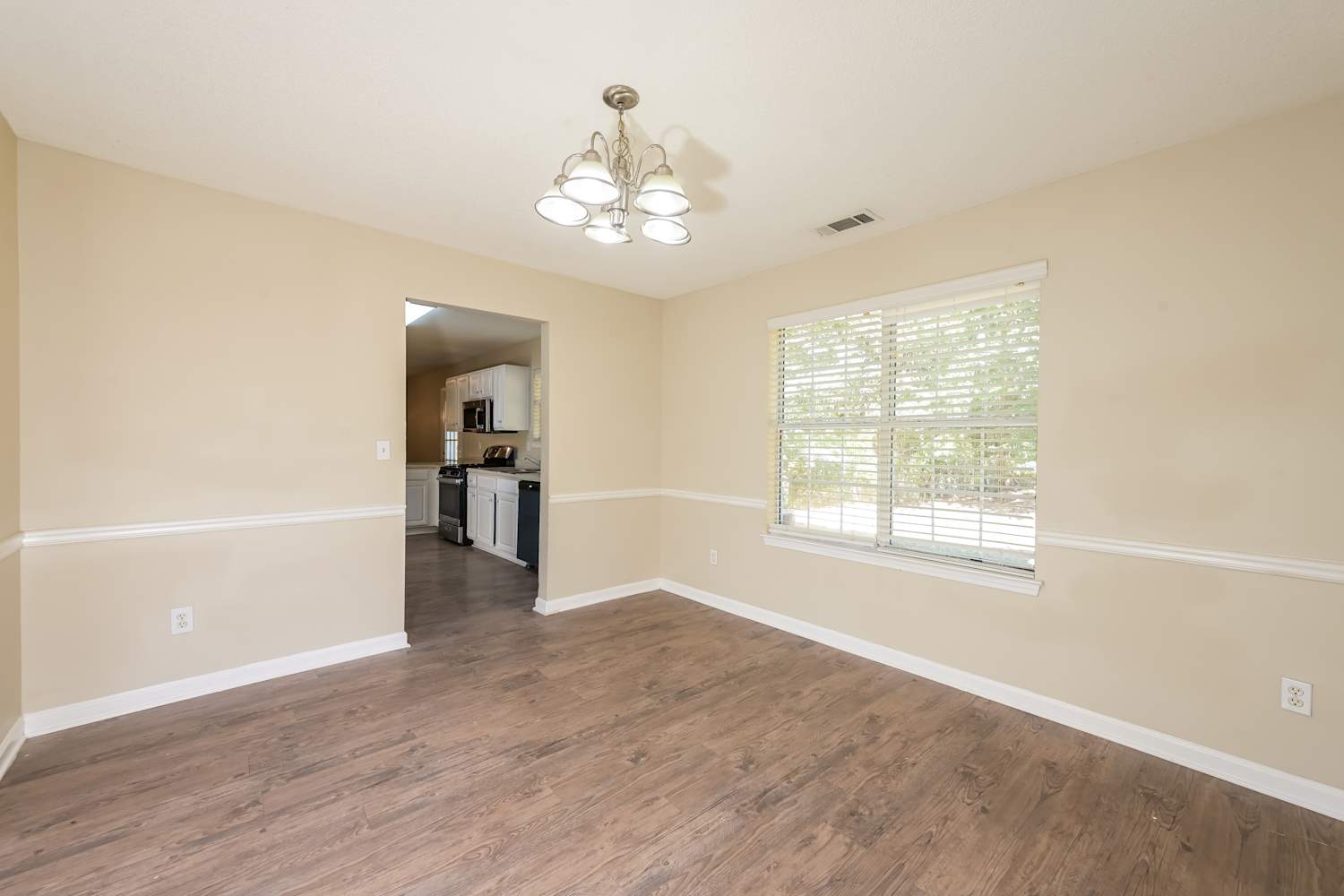 597 Lakewater View Dr photo 5