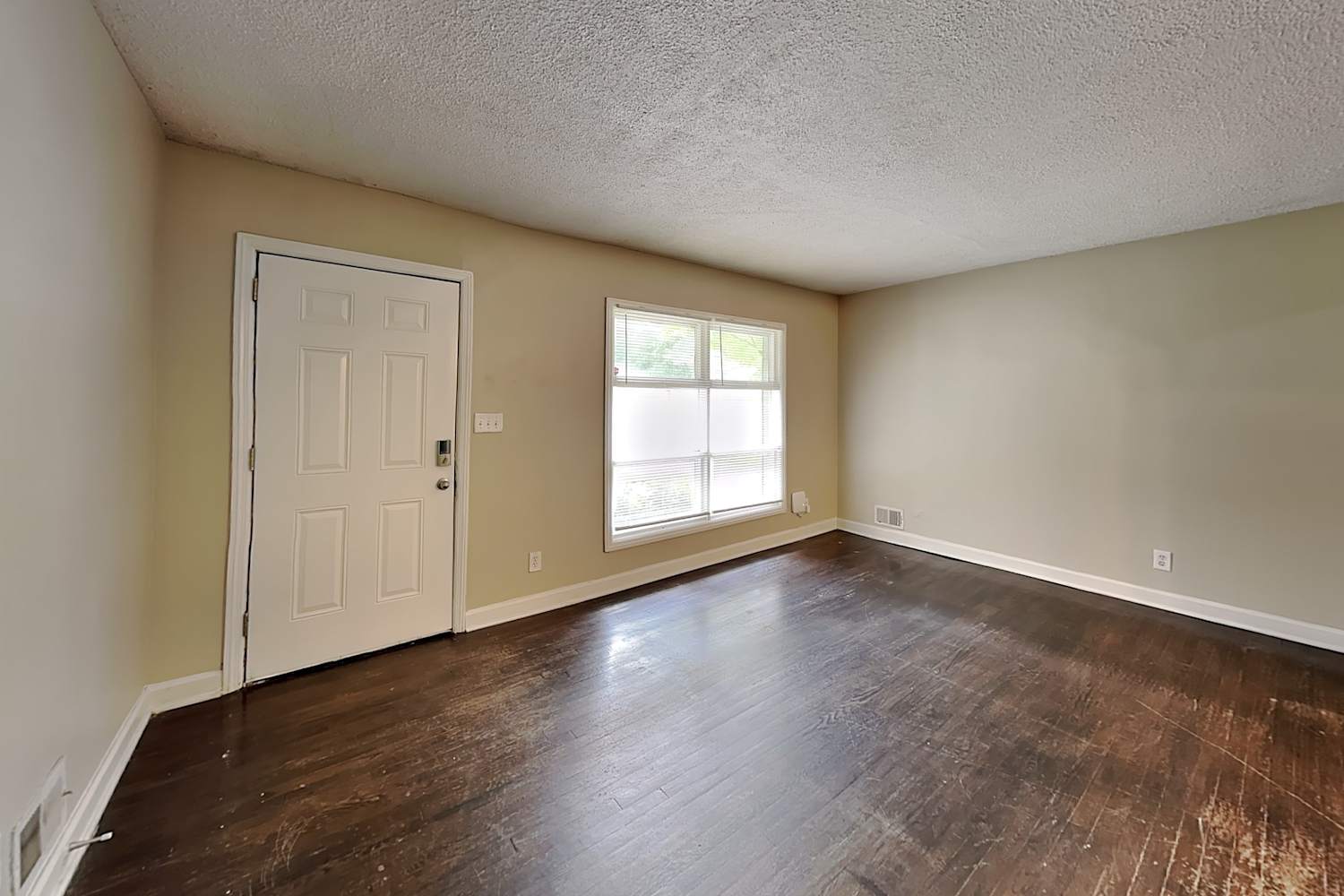 2751 Flagstone Dr SE photo 3