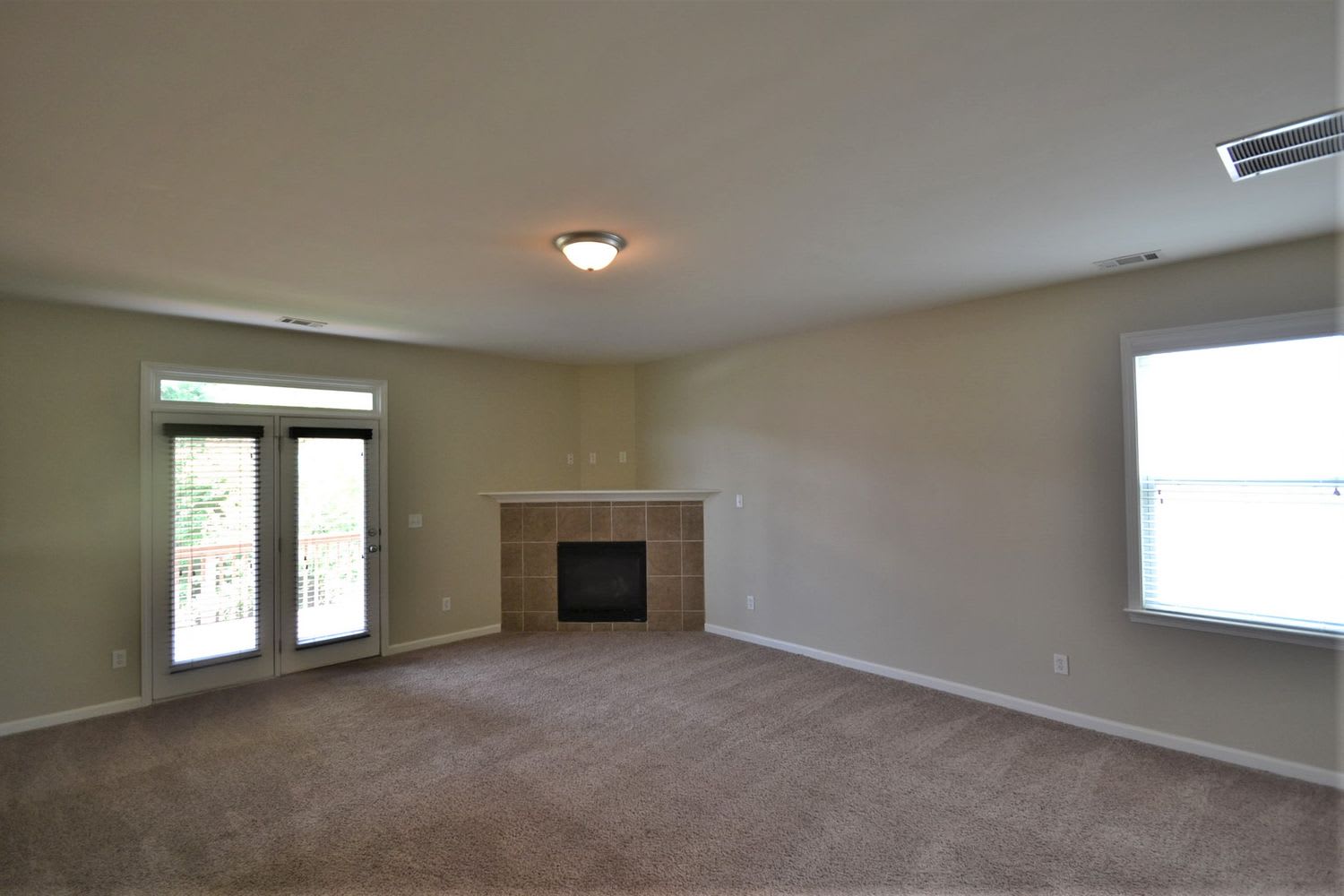 2614 Summit Pkwy SW photo 2