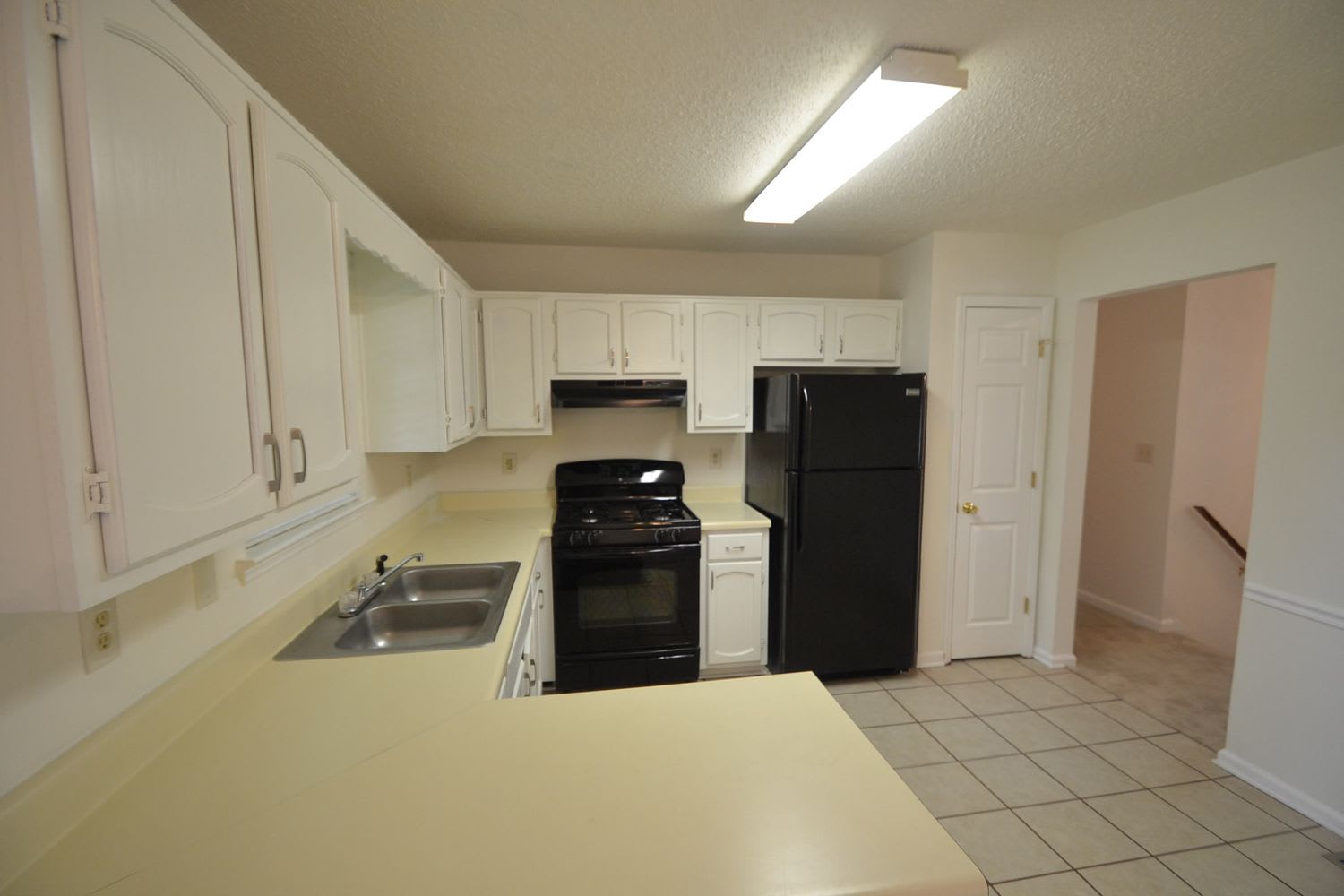 2289 Chestnut Pl photo 3