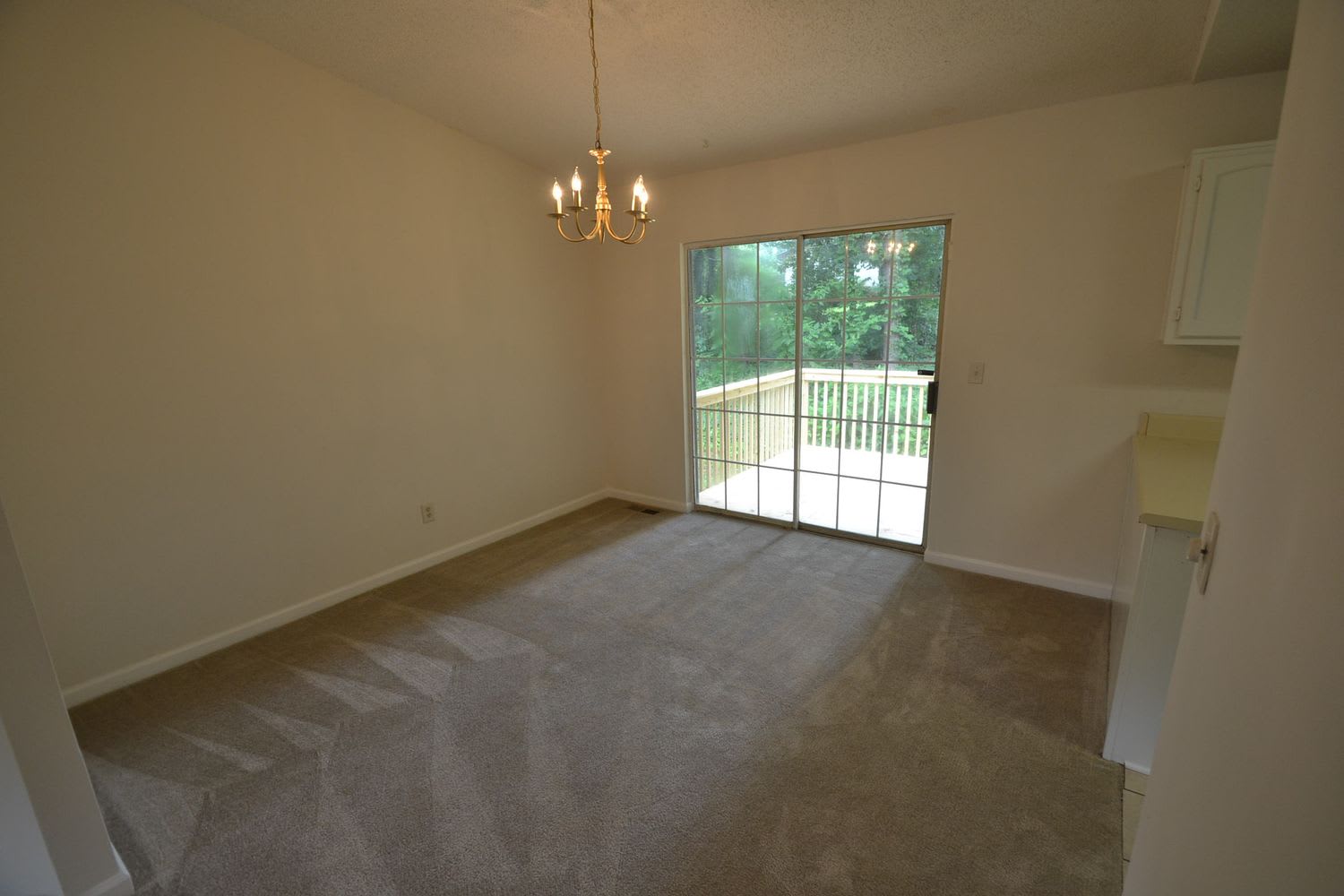 2289 Chestnut Pl photo 4