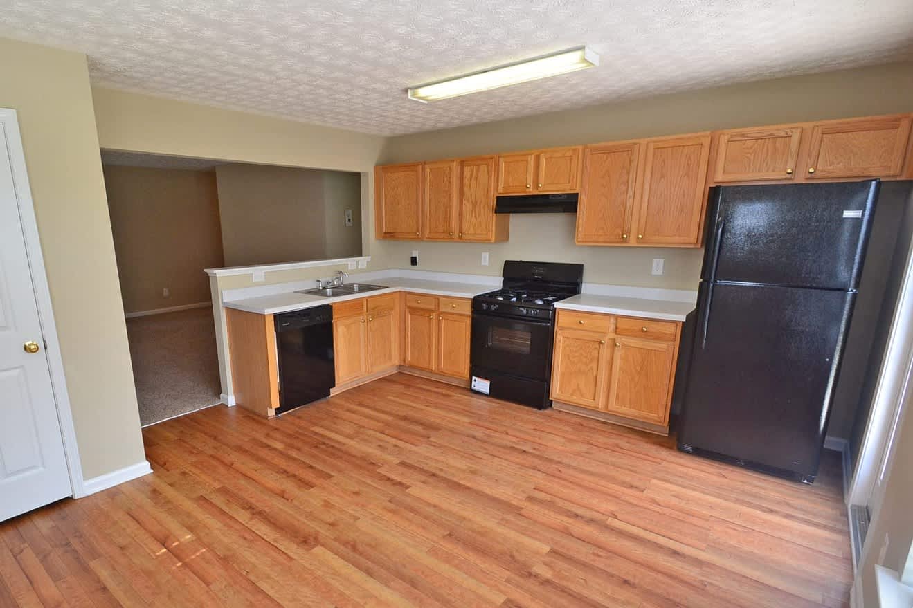 268 Topaz Dr photo 3