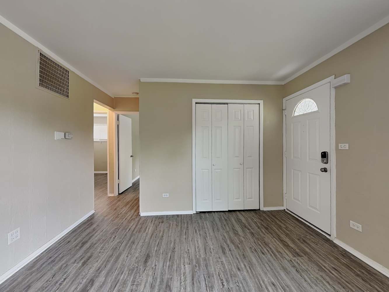 2602 Fremont St photo 4