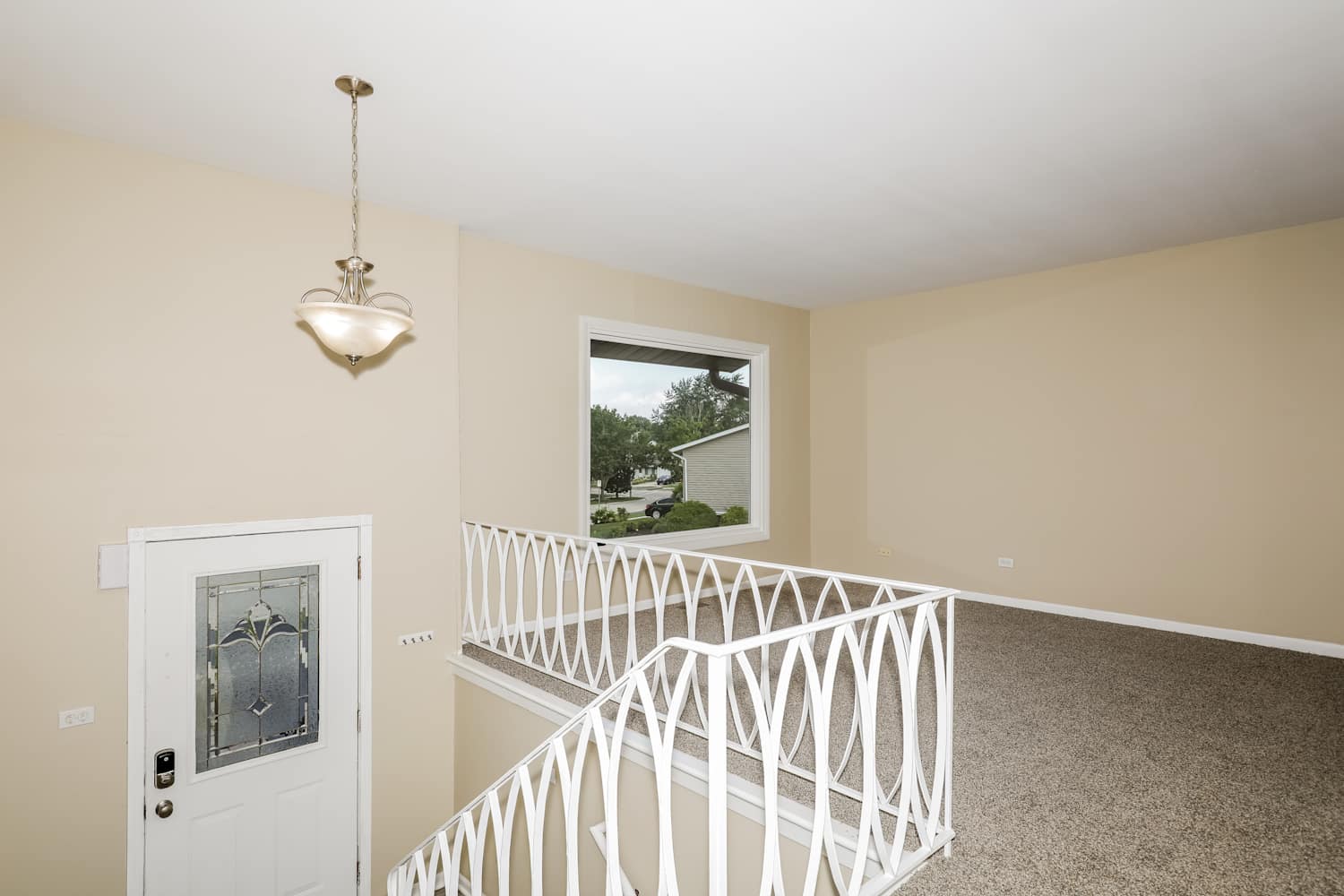 1381 Alberta Ct photo 5