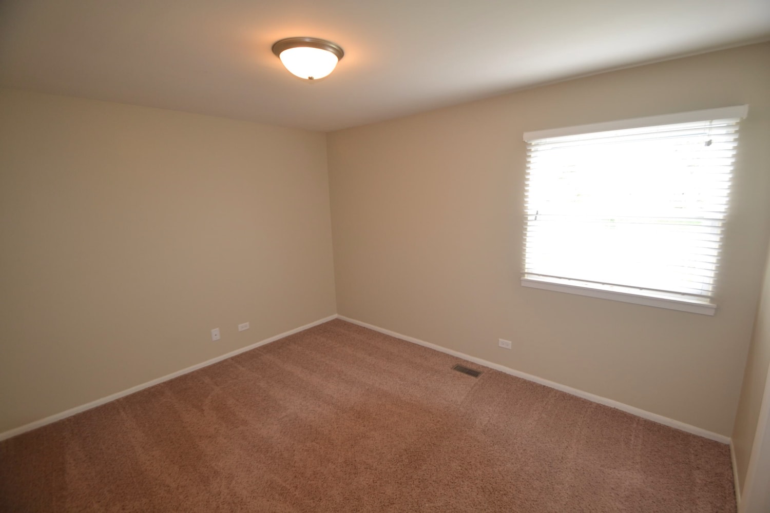 1405 N Parkview Ter photo 5
