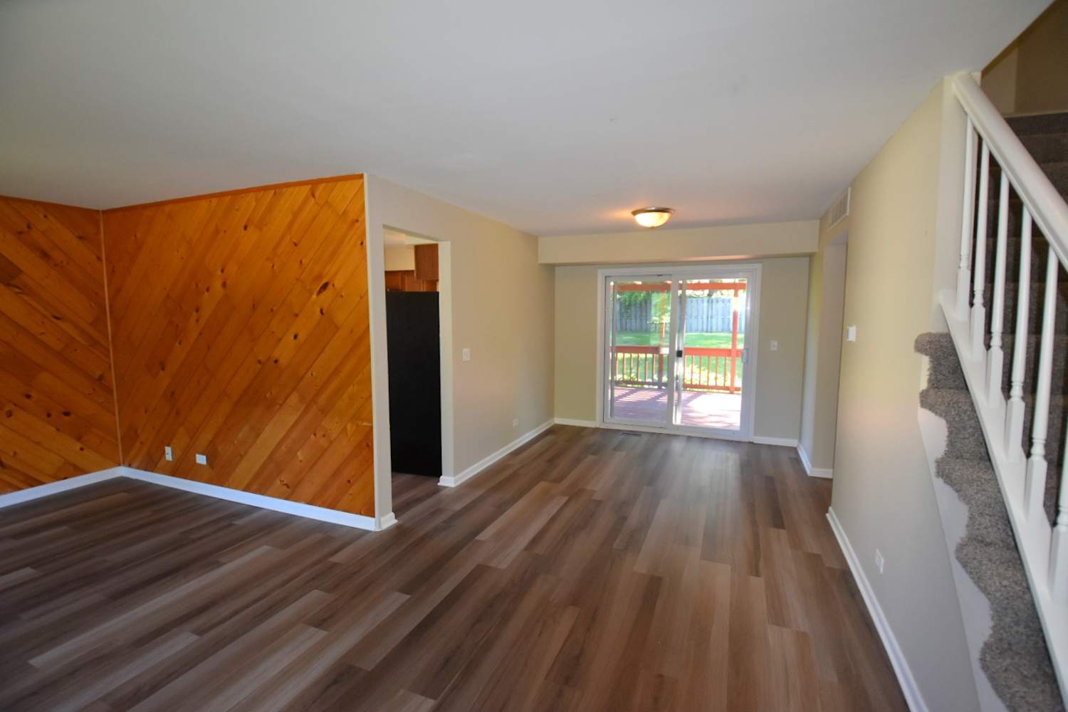 1405 N Parkview Ter photo 3