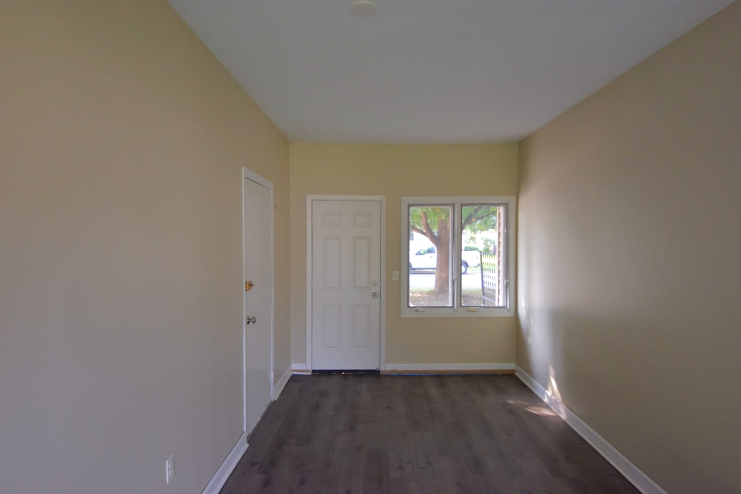 4230 Diamond Dr photo 2