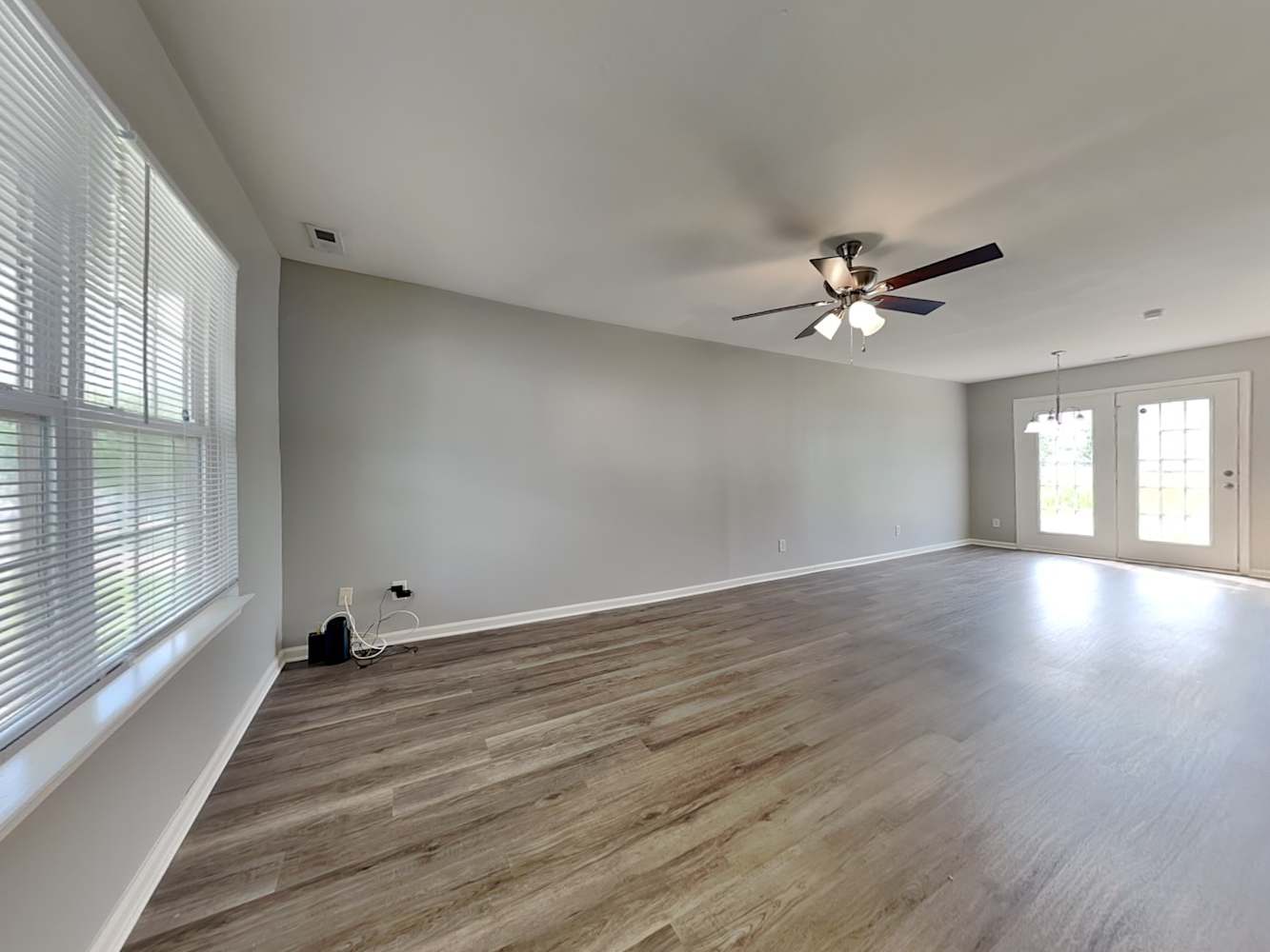 1105 Ametrine Ln photo 4