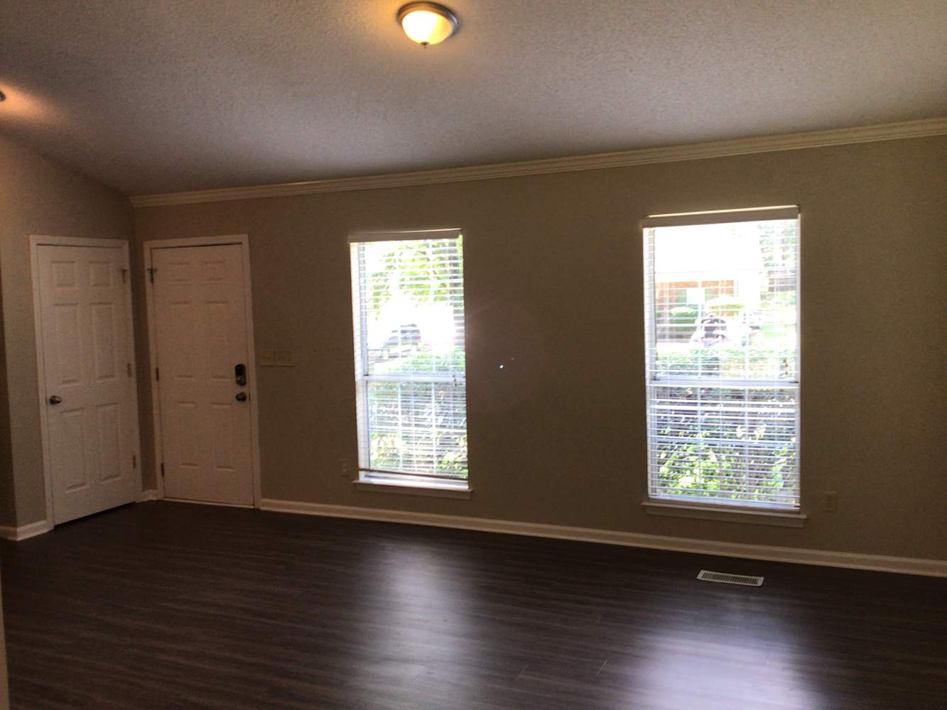 3216 Mintleaf Dr photo 2