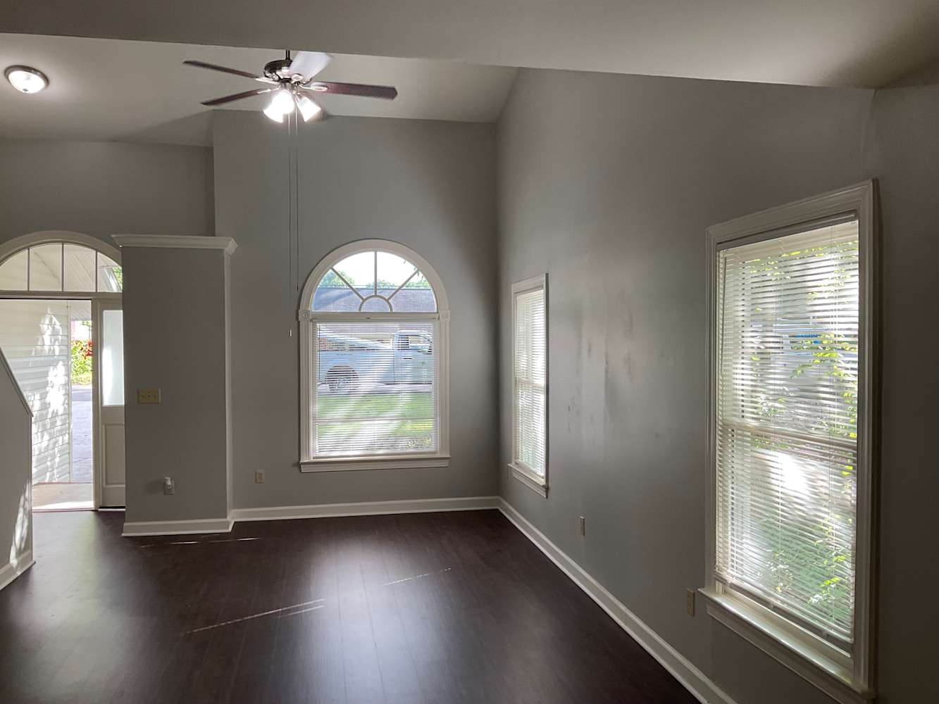 3725 Oakwood Rd photo 3
