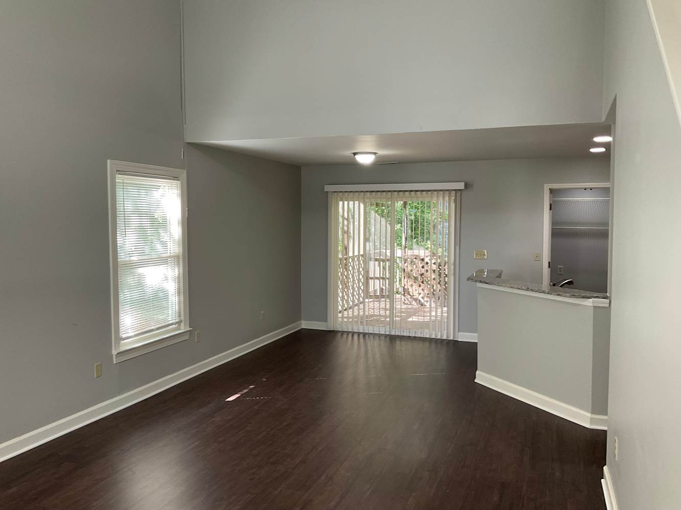 3725 Oakwood Rd photo 4