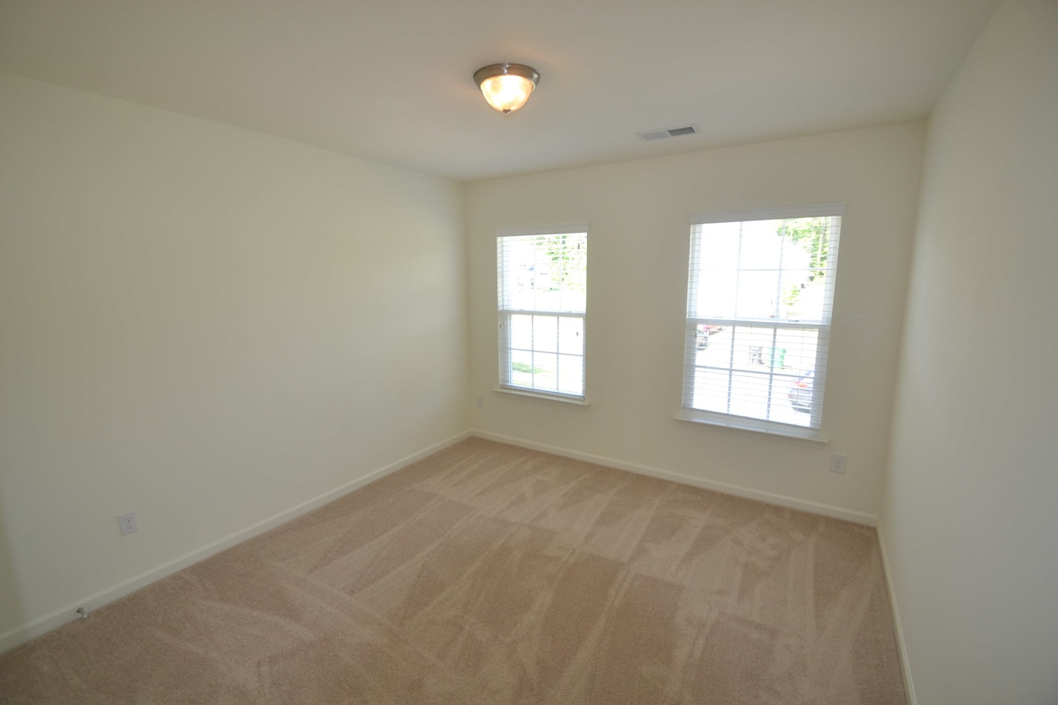 3510 Starmount Ave photo 4