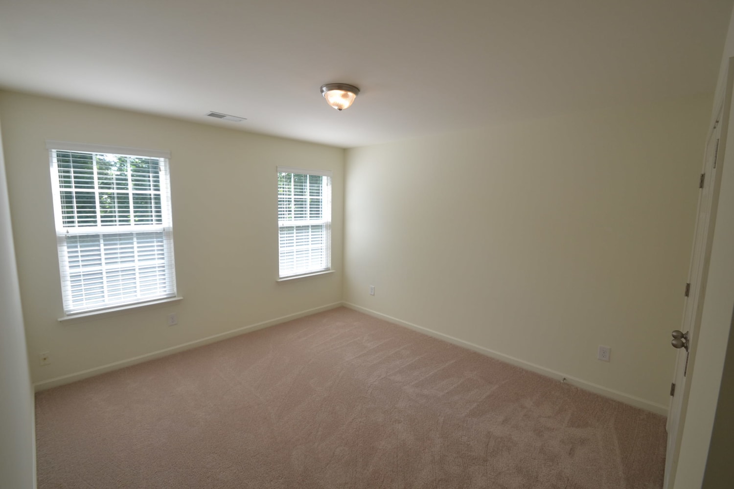 3510 Starmount Ave photo 3