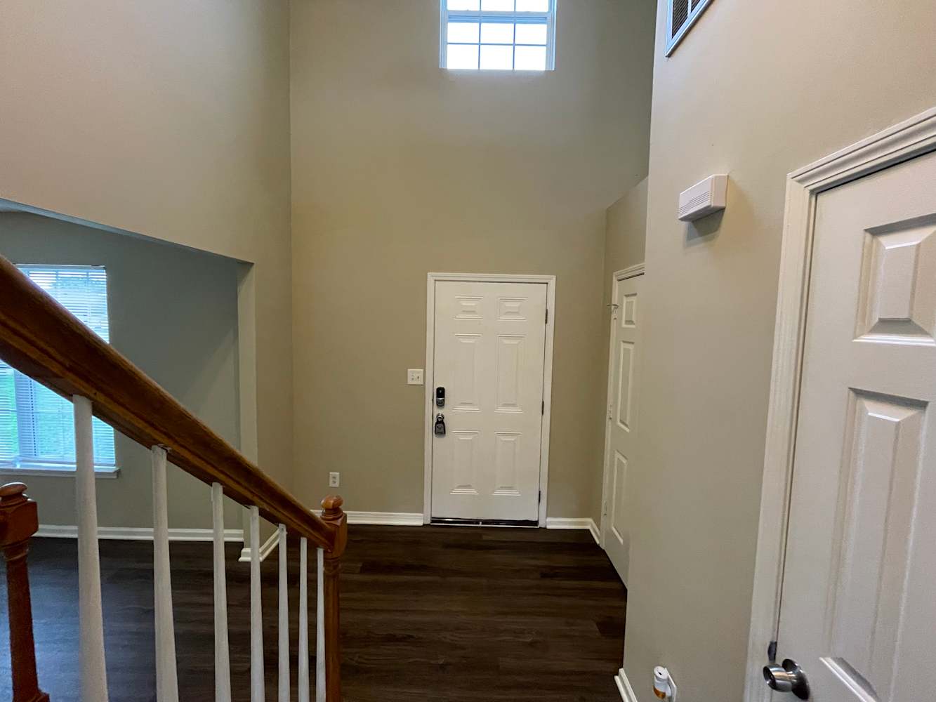 171 Golding Dr photo 4