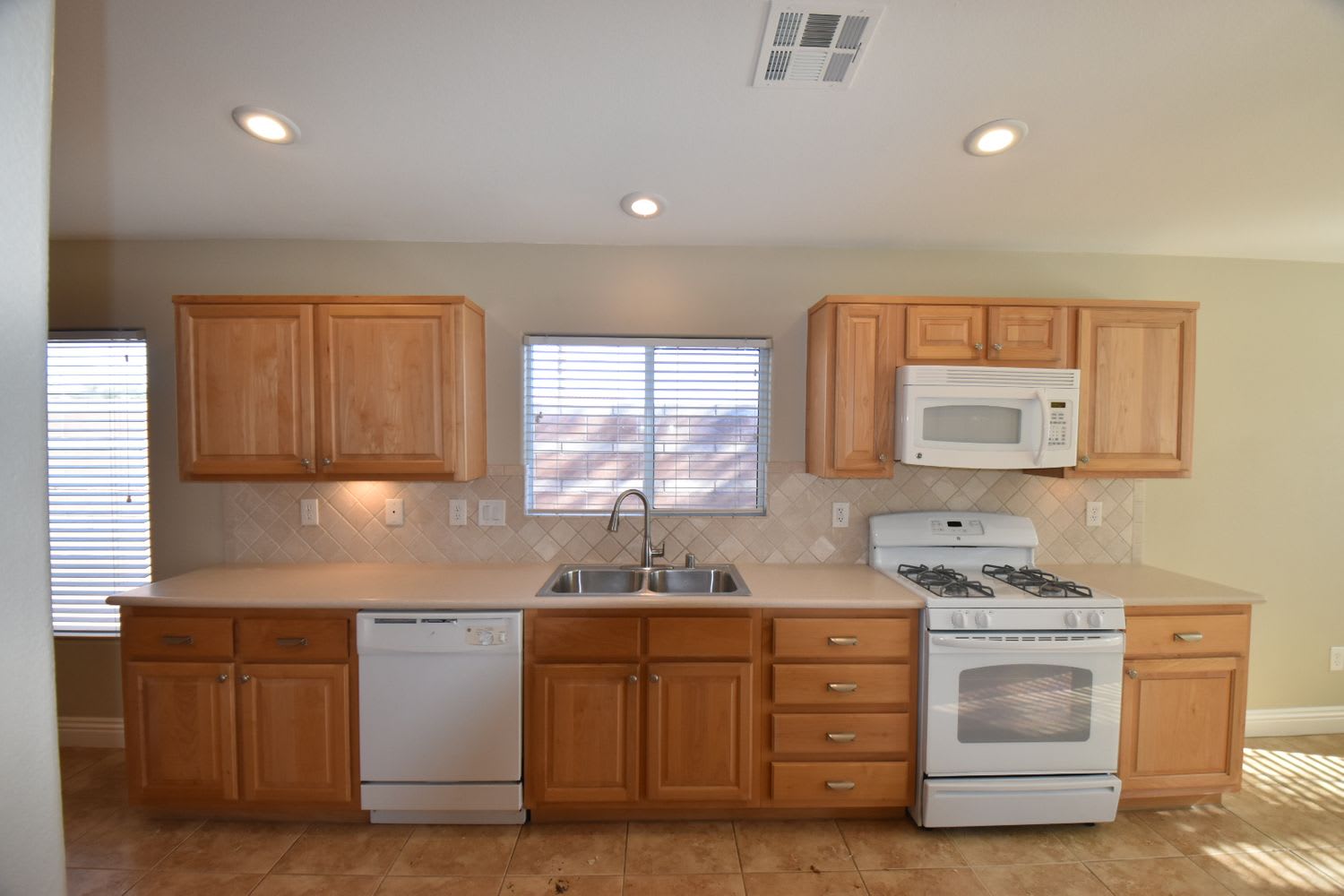 4432 Meadowlark Wing Way photo 5