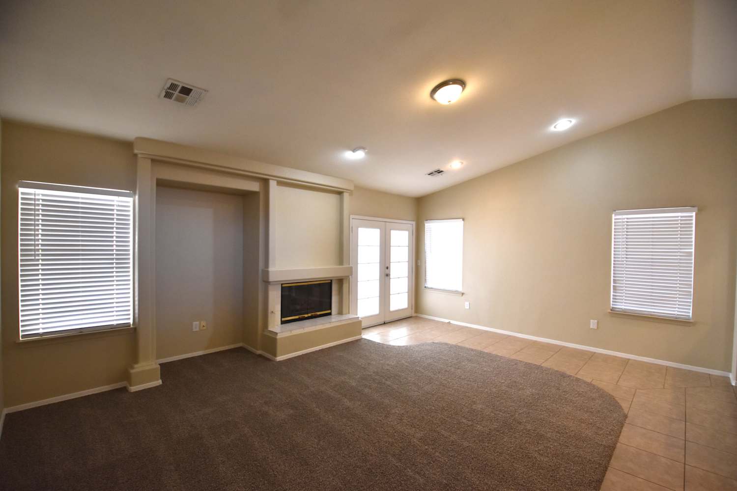 1516 Los Alamos Dr photo 2