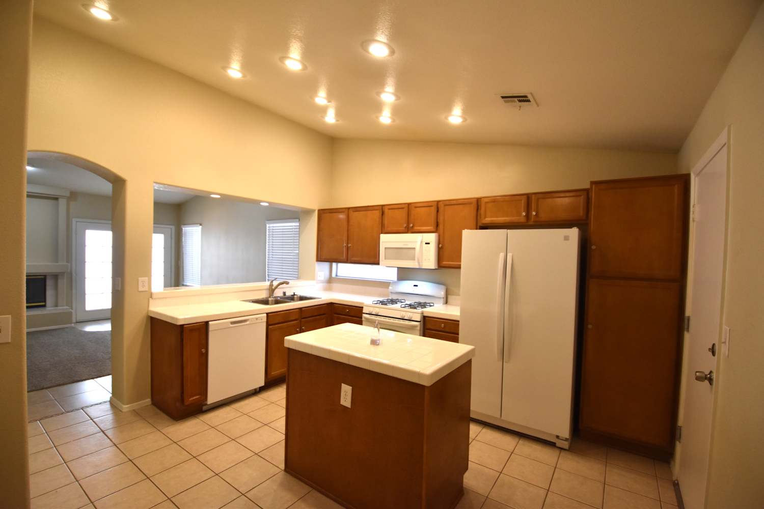 1516 Los Alamos Dr photo 4