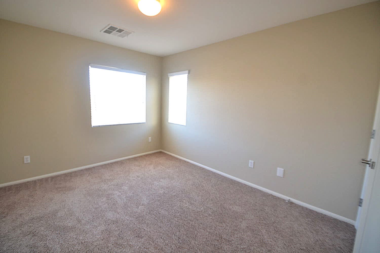 10527 Laurelwood Lake Ave photo 5