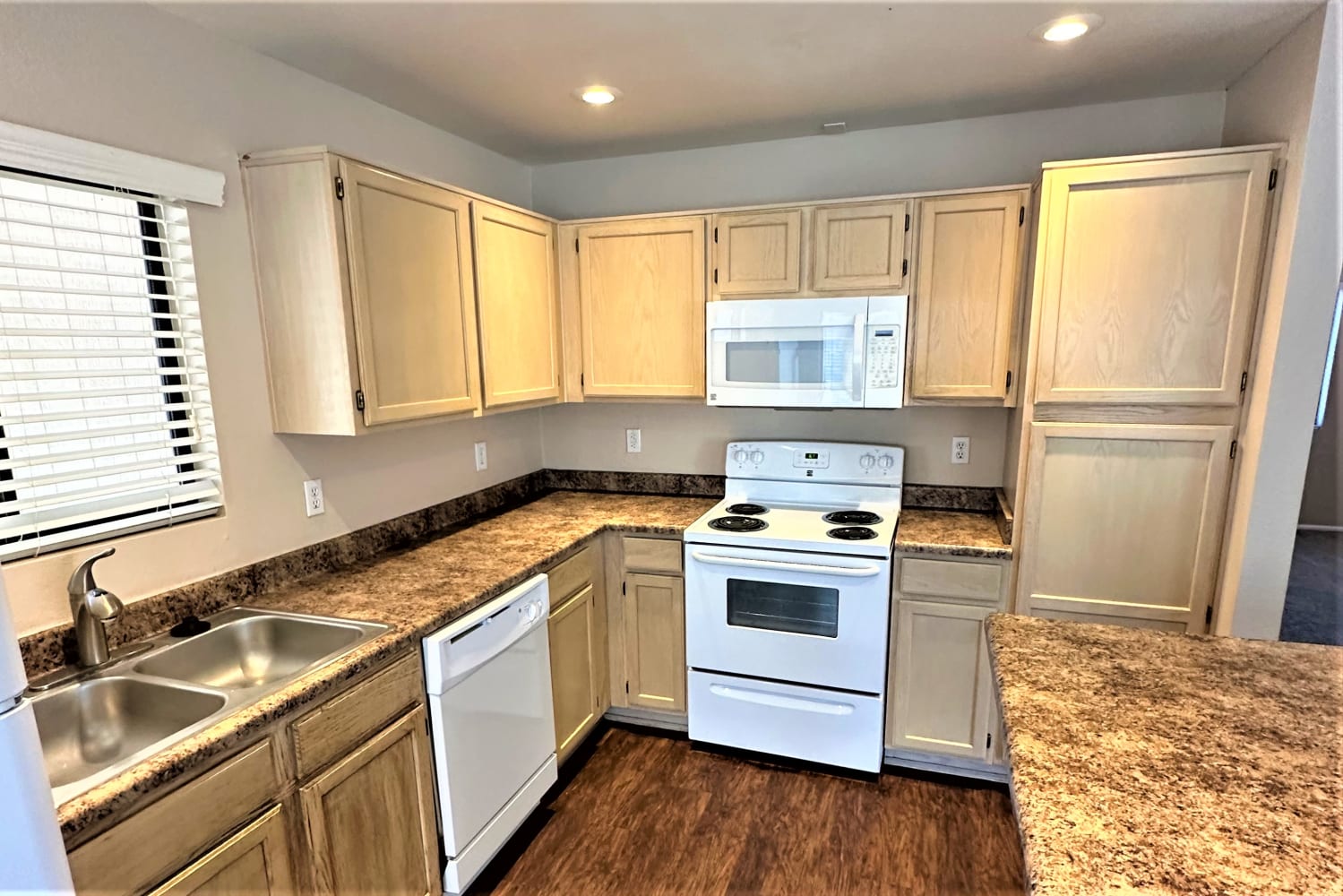 3127 W Donald Dr photo 5
