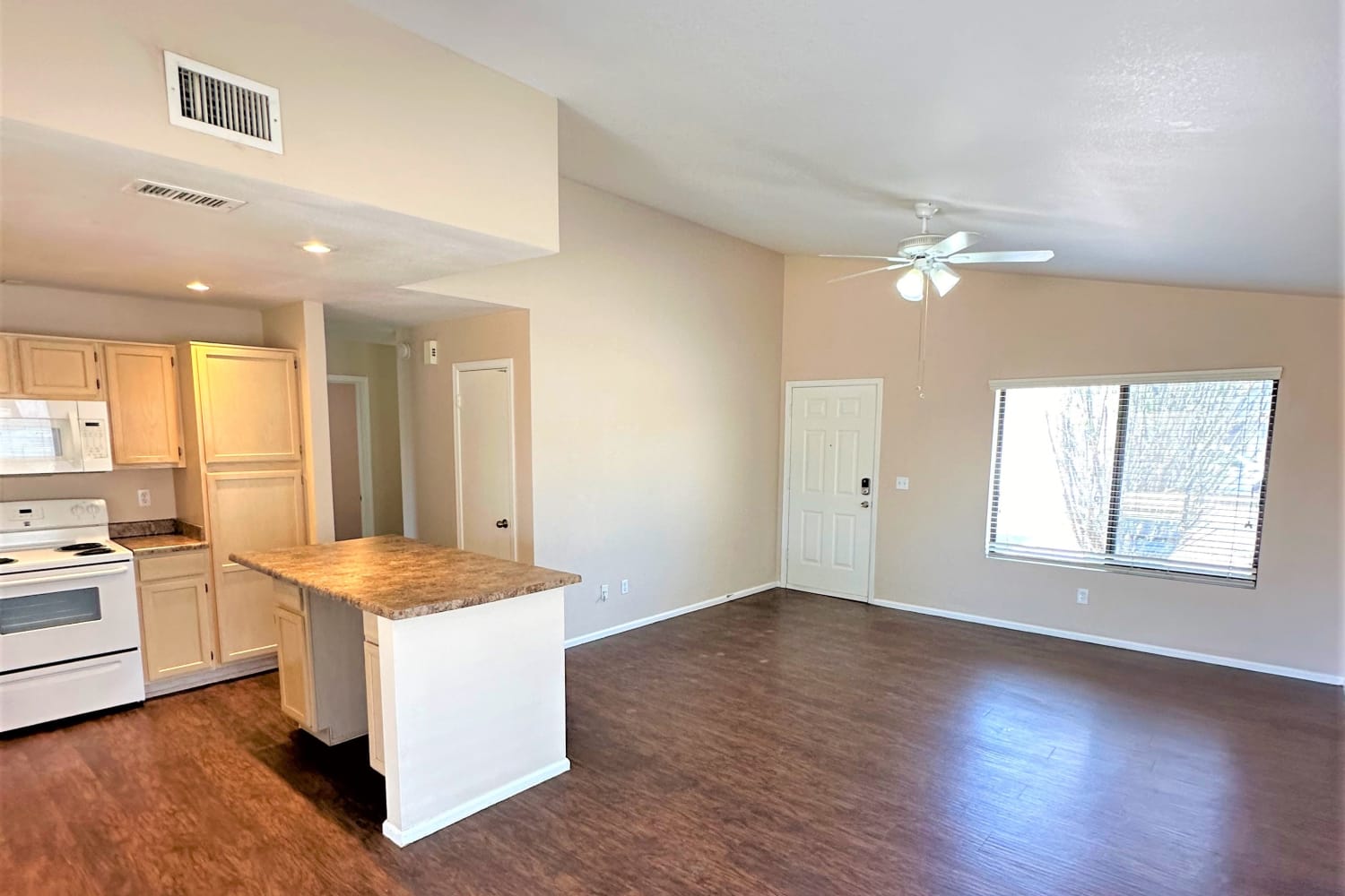 3127 W Donald Dr photo 4