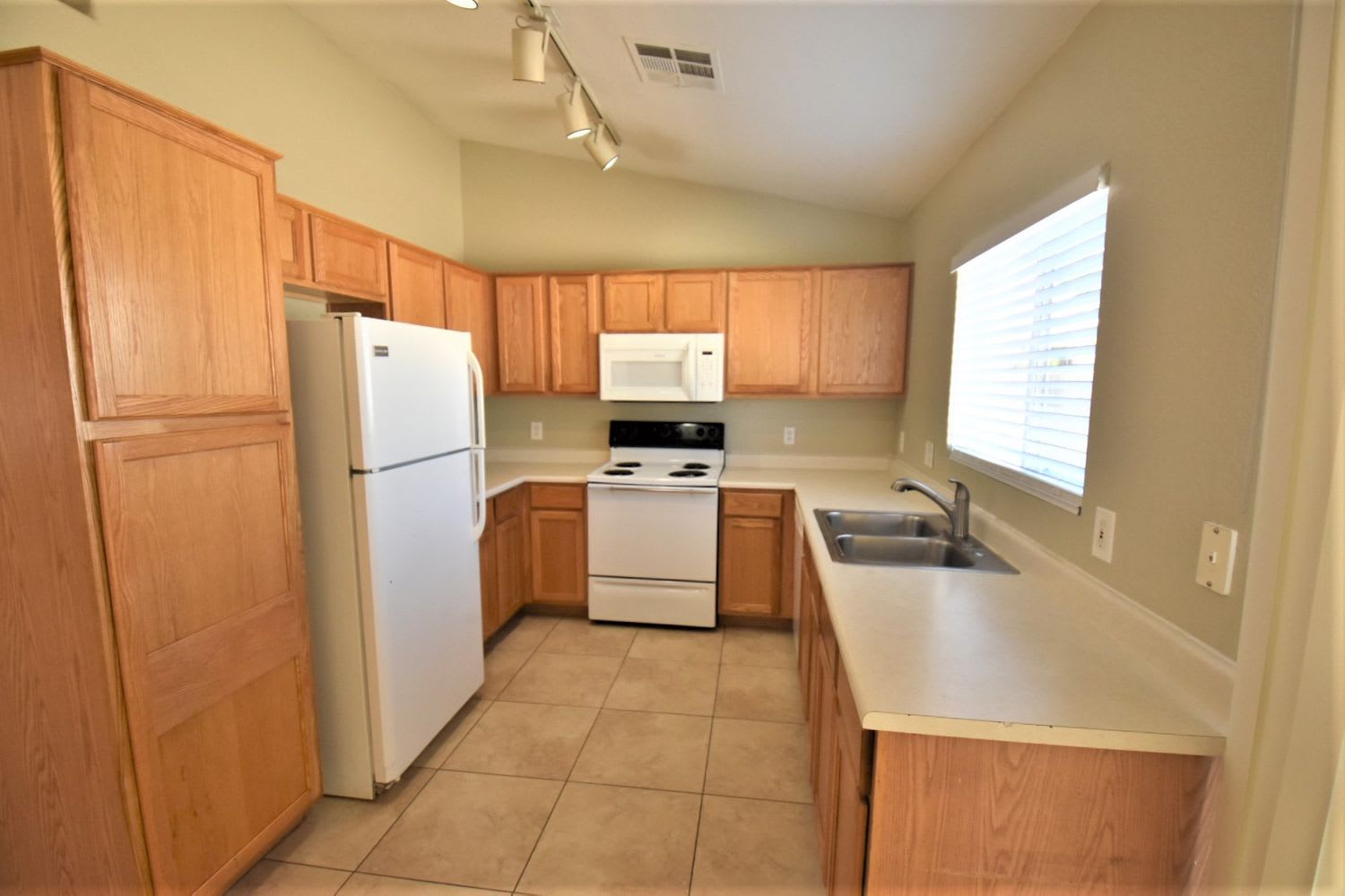 10436 W Granada Rd photo 5