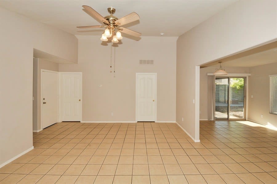 17838 W Ventura St photo 3