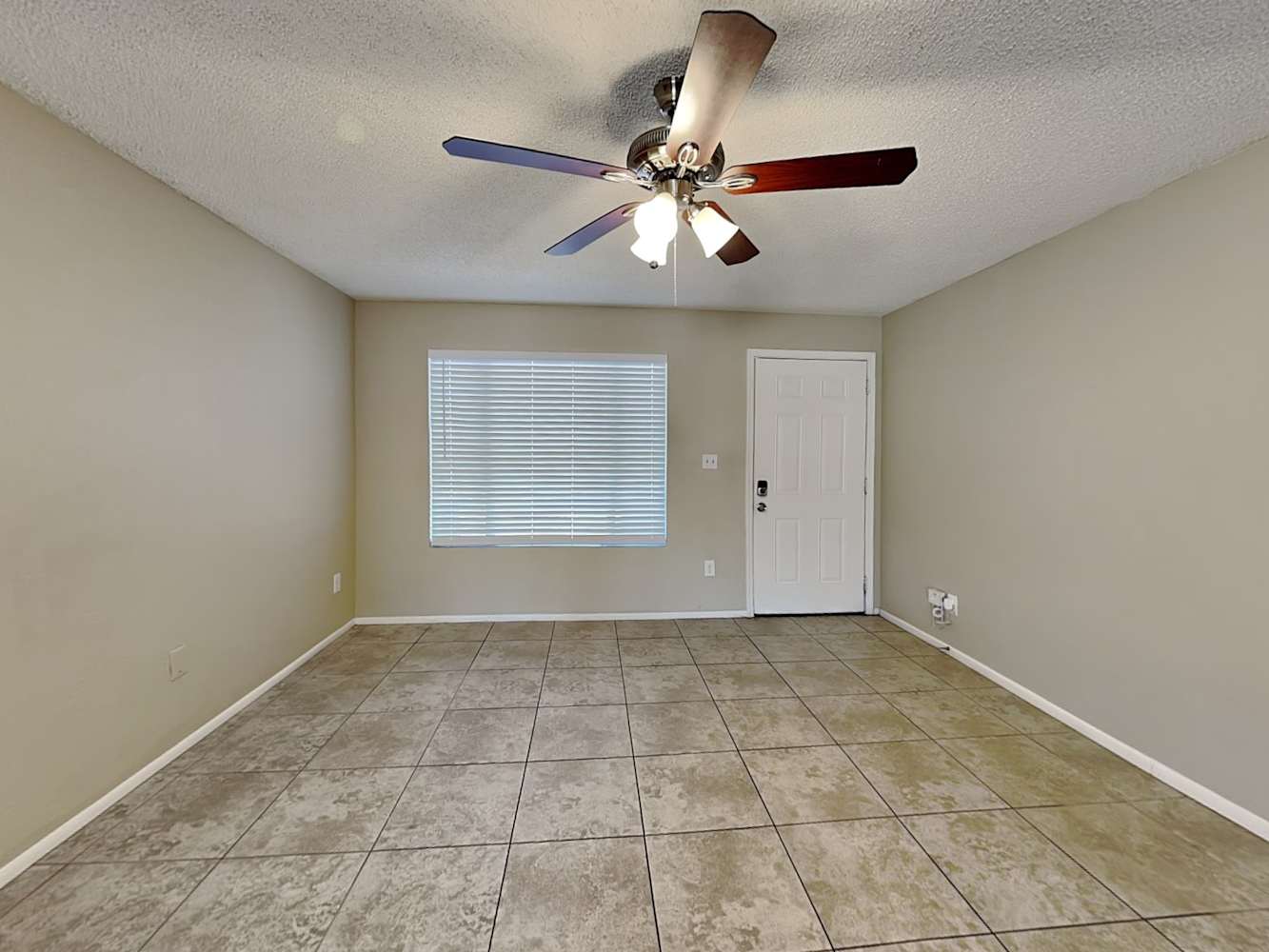 7140 W North Ln photo 4