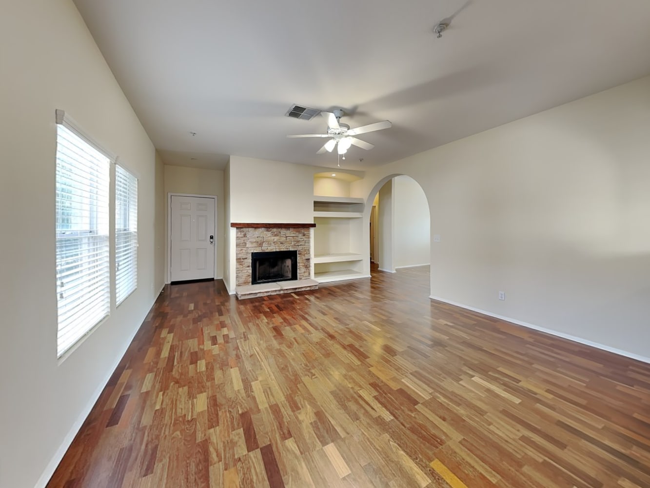 8912 E Shangri La Rd photo 3