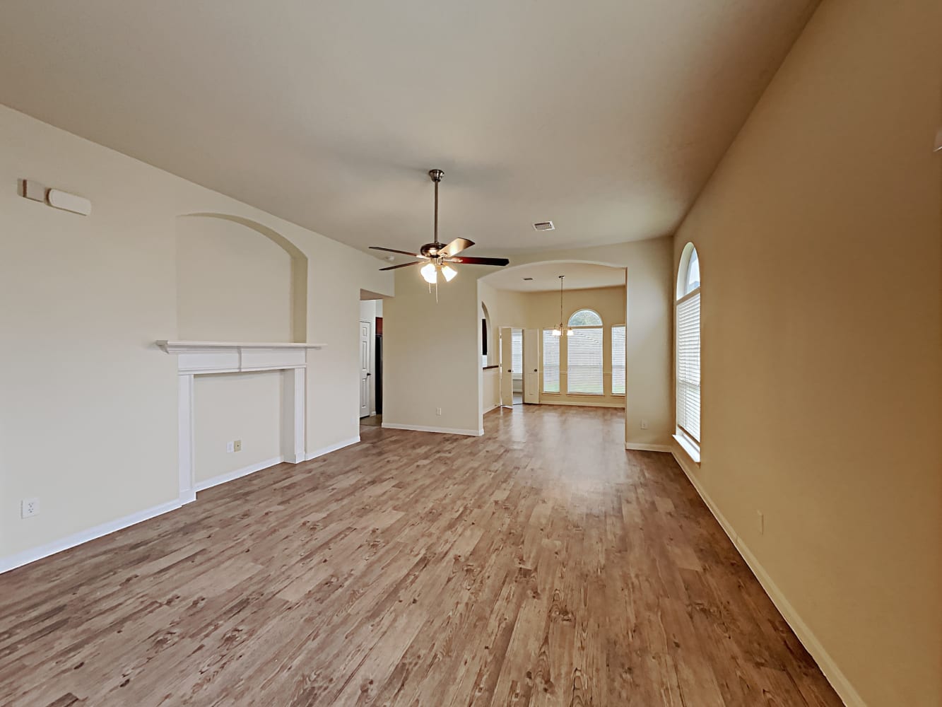 1022 Bahia Vista Dr photo 3