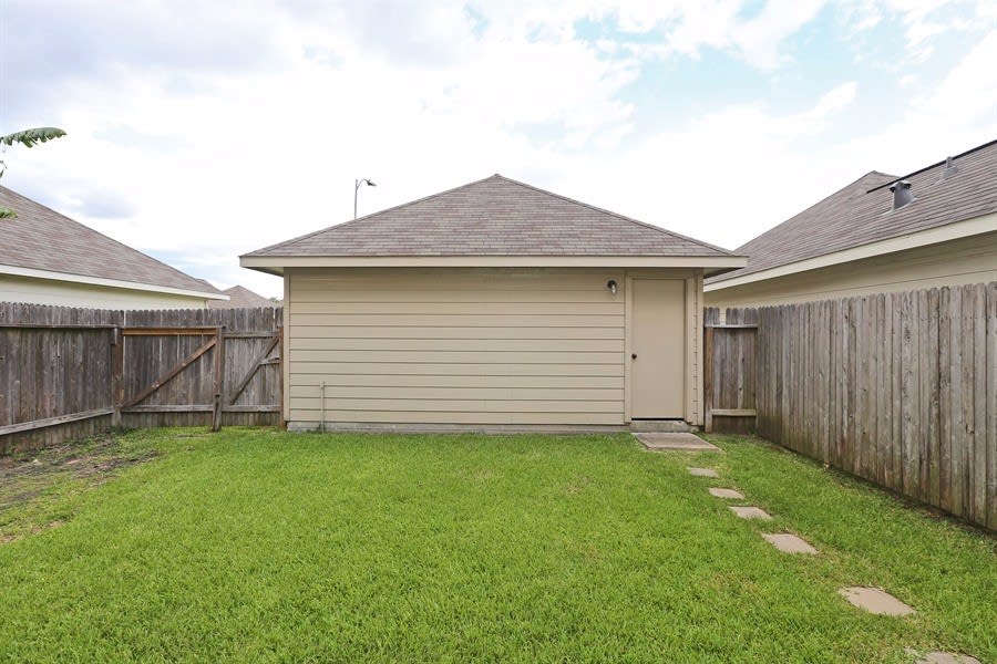 6348 Austinville Dr photo 4