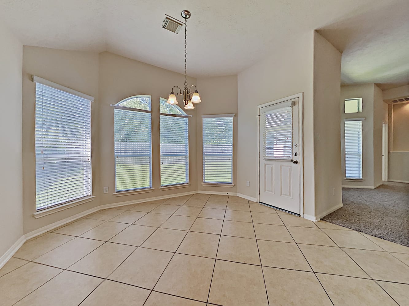 37 San Simeon Dr photo 3