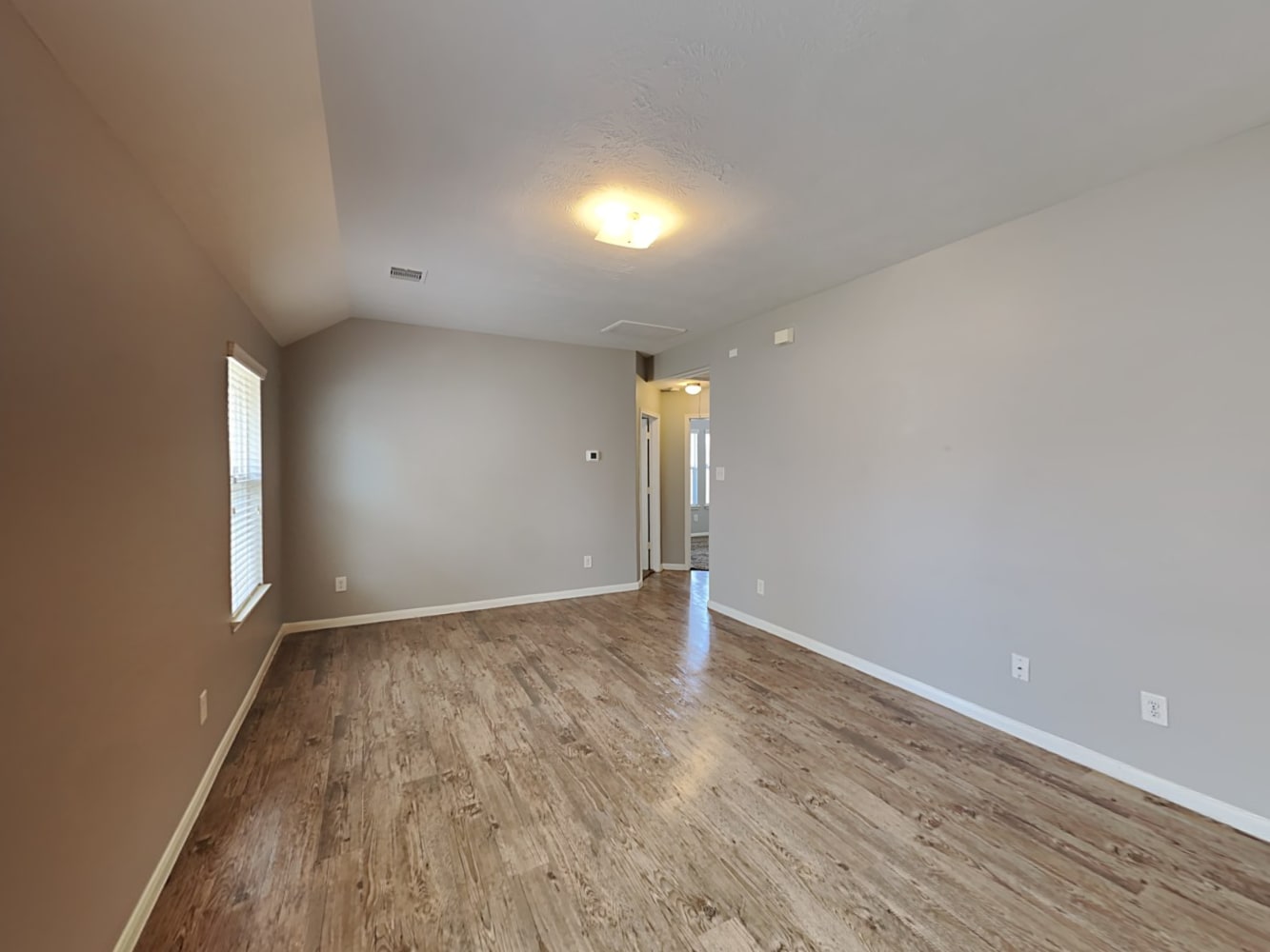 19218 Sandelford Dr photo 4
